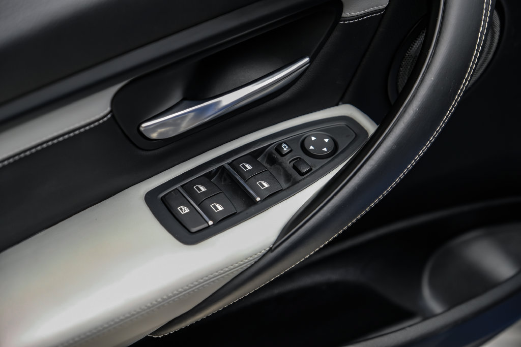Used 2018 BMW M3 RWD image 57
