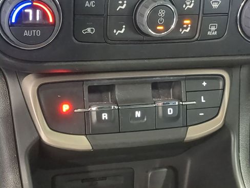 Used 2023 GMC Terrain Denali w/ Denali Premium Package AWD/4WD image 41