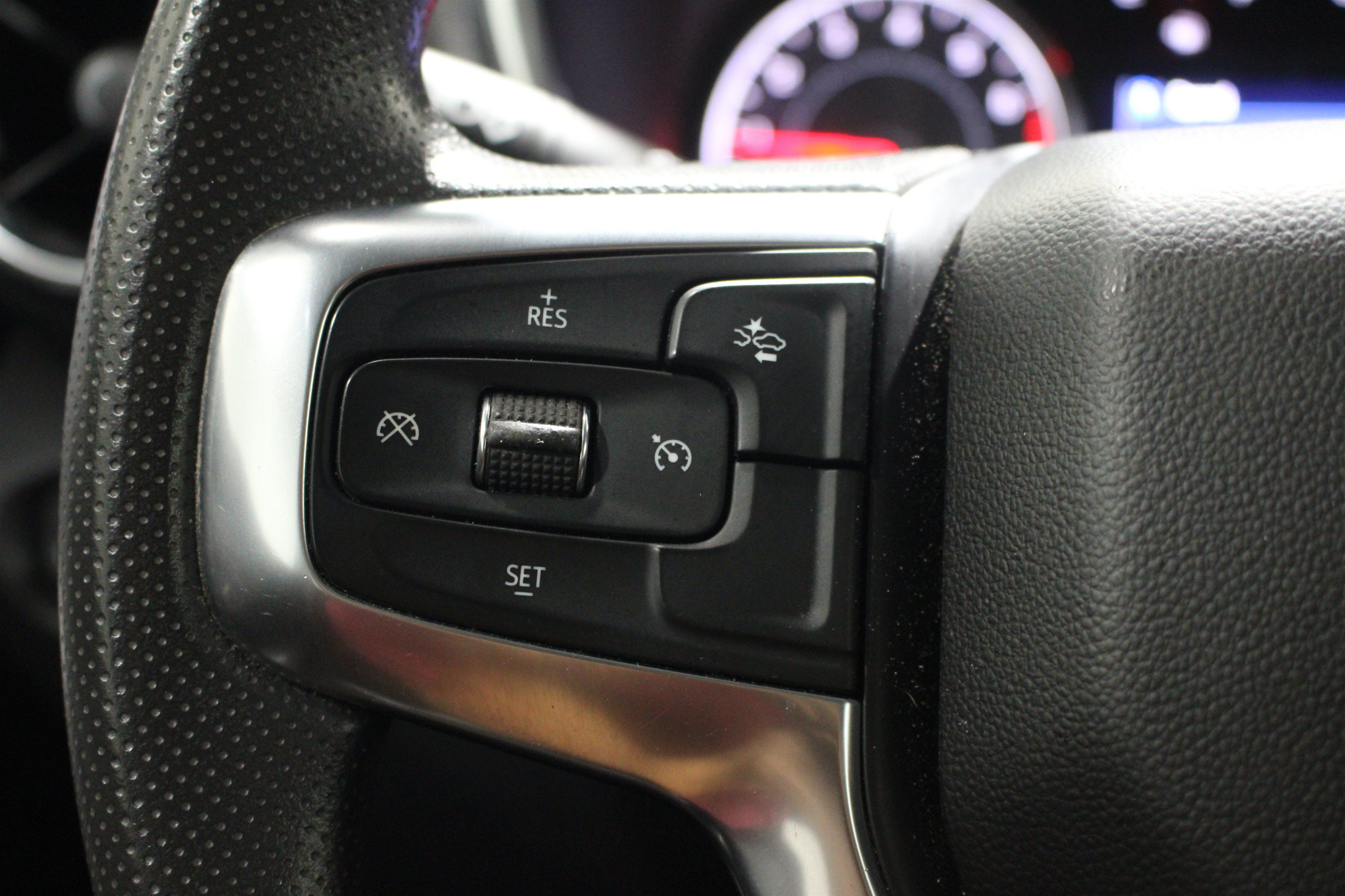 Used 2022 Chevrolet Blazer LT FWD image 13