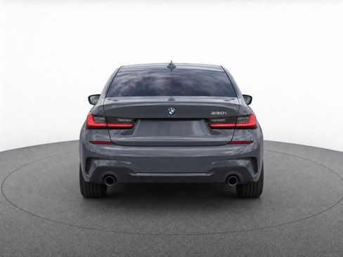 Used 2022 BMW 330i Sedan w/ M Sport Package RWD image 6