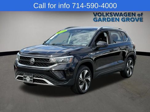 Used 2024 Volkswagen Taos SE AWD/4WD image 4