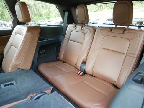 Used 2023 Lincoln Aviator Reserve w/ Jet Package AWD/4WD image 36