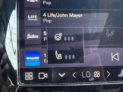 Used 2023 Volvo XC90 B6 Plus w/ Protection Package image 27