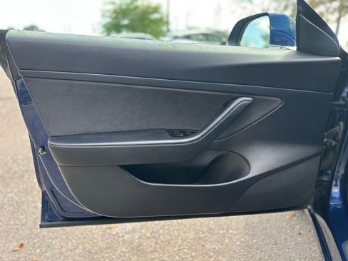 Used 2020 Tesla Model 3 Standard Range image 29