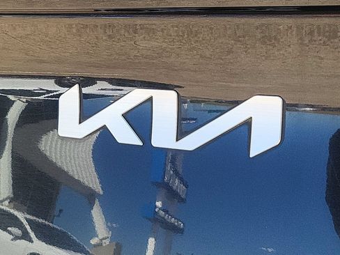 Used 2023 Kia Sportage LX FWD image 29