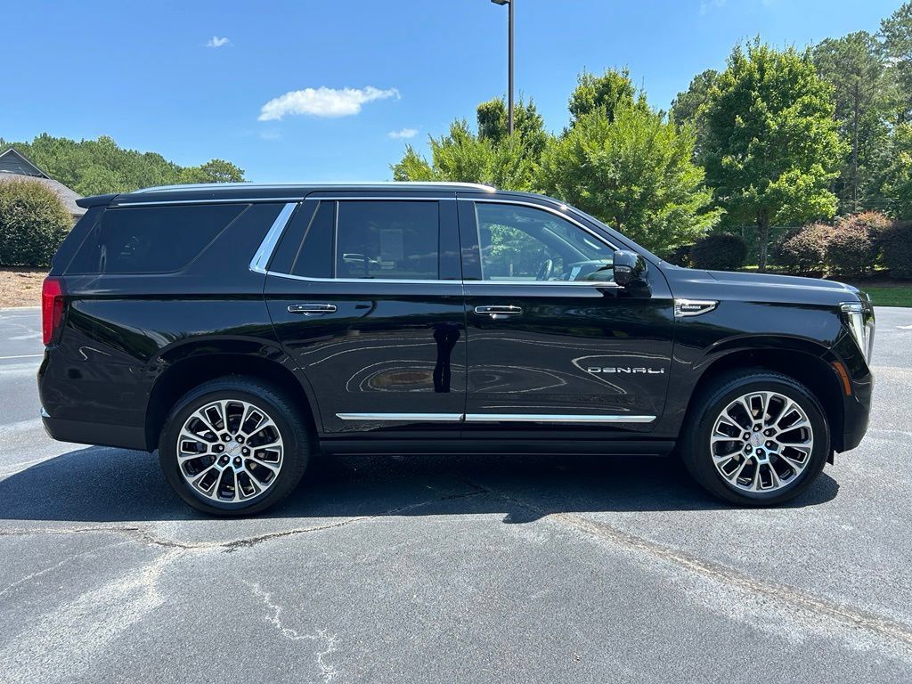 Used 2025 GMC Yukon Denali w/ Denali Reserve Package RWD image 28