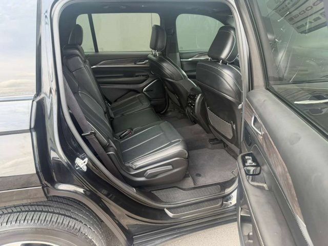 Used 2021 Jeep Grand Cherokee L Overland AWD/4WD image 11