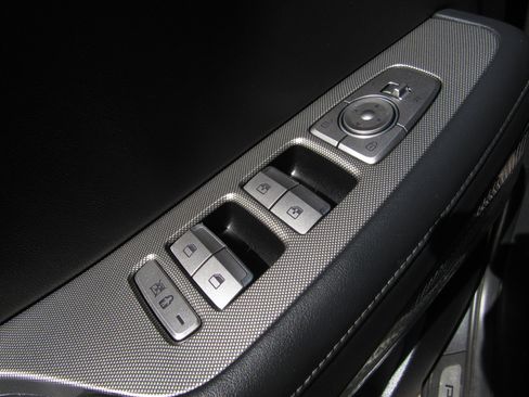 Used 2022 Hyundai Palisade Limited image 24