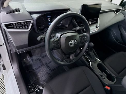 Certified 2025 Toyota Corolla LE FWD image 18