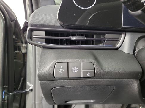 New 2025 Hyundai Elantra SEL image 23