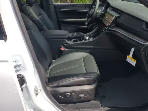 New 2026 Jeep Grand Cherokee L Limited AWD/4WD image 24