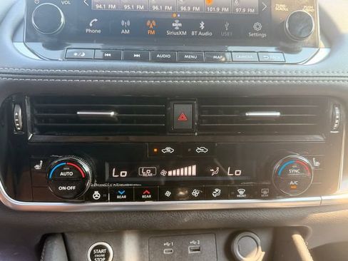 Used 2023 Nissan Rogue SL w/ SL Premium Package FWD image 20