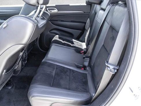 Used 2018 Jeep Grand Cherokee Altitude AWD/4WD image 18