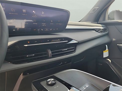 New 2026 Buick Enclave Sport Touring w/ Power Package image 19