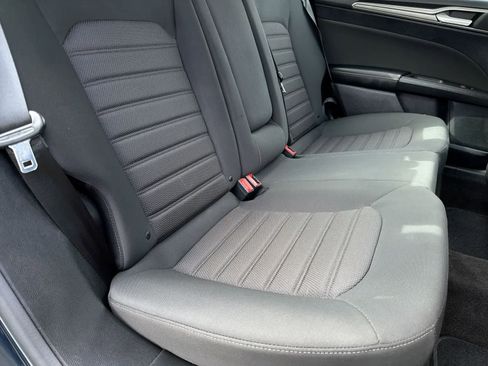 Used 2020 Ford Fusion SE FWD image 21
