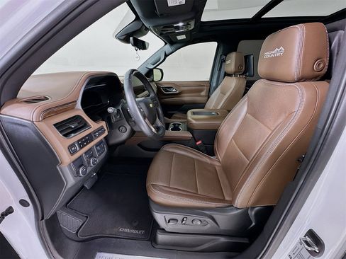 Used 2024 Chevrolet Tahoe High Country w/ Advanced Technology Package image 22