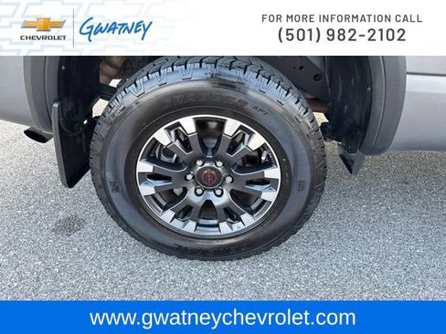 Used 2023 Nissan Titan PRO-4X w/ Pro-4x Convenience Package AWD/4WD image 11