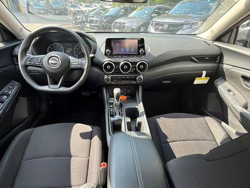Used 2025 Nissan Sentra S FWD image 10