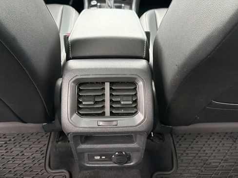Used 2023 Volkswagen Tiguan SE R-Line FWD image 27