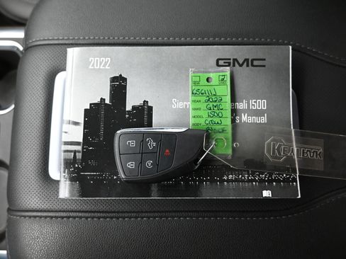 Used 2022 GMC Sierra 1500 SLT w/ SLT Premium Plus Package image 19
