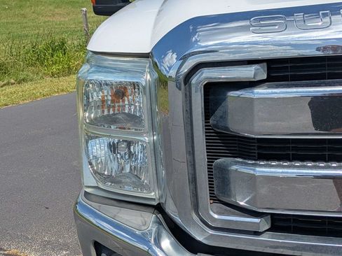 Used 2016 Ford F250 Lariat RWD image 9