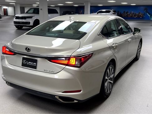 Used 2020 Lexus ES 350 w/ Premium Package FWD image 7