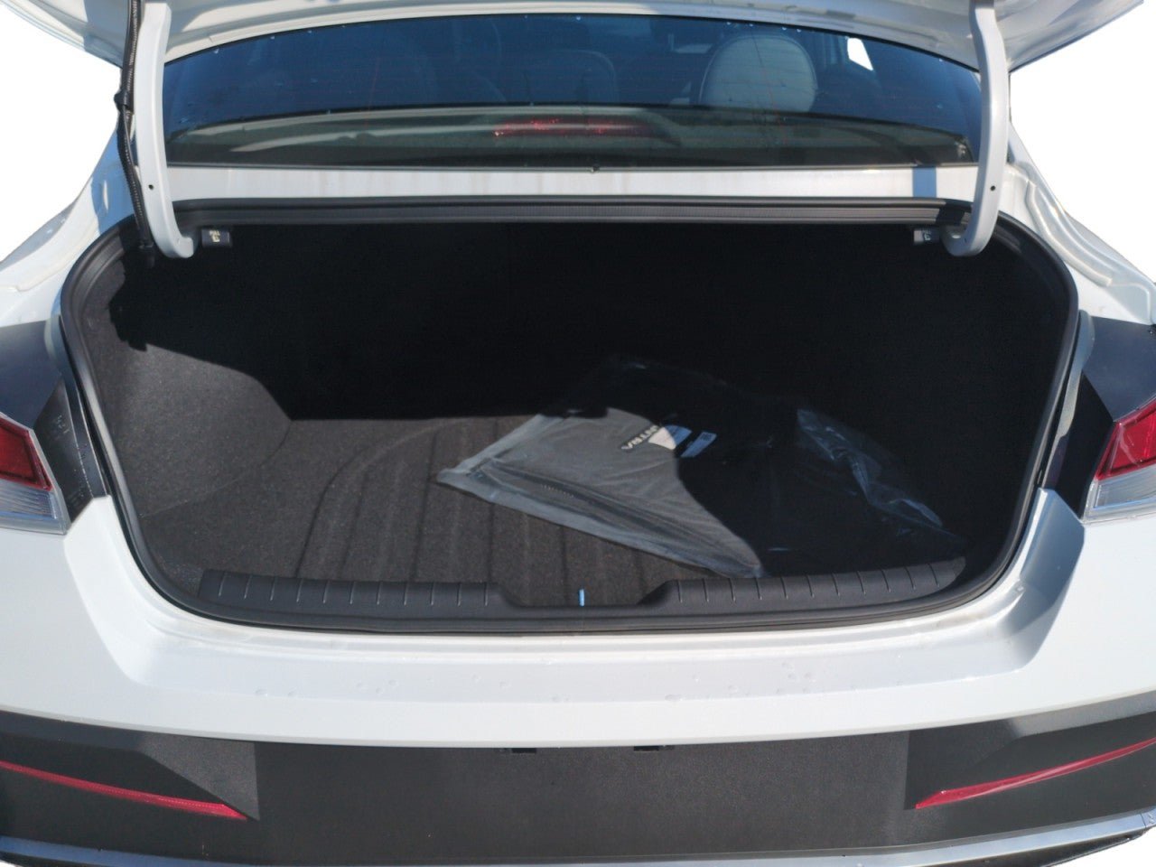 New 2026 Hyundai Elantra SEL Sport FWD image 26