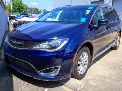 Used 2017 Chrysler Pacifica Touring-L