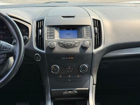 Used 2019 Ford Edge SE FWD image 13