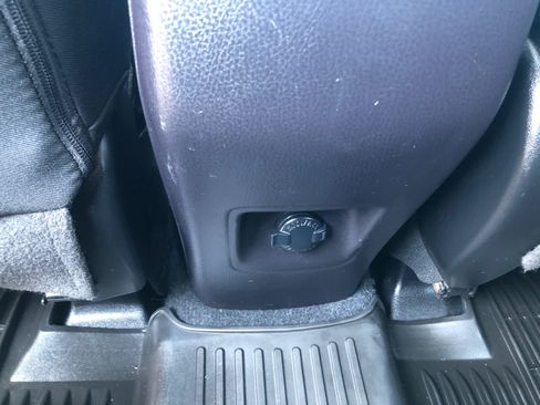 Used 2018 Toyota RAV4 XLE w/ Plus Extra Value Package AWD/4WD image 26