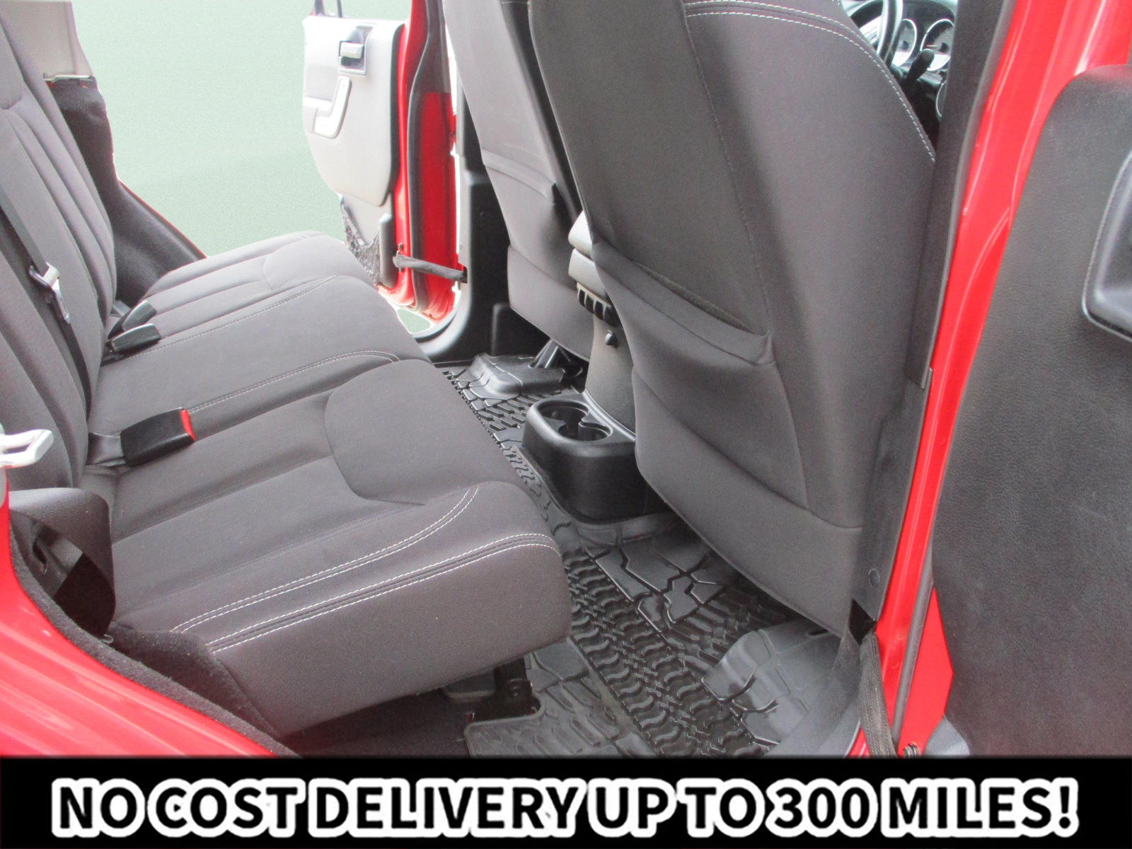 Used 2013 Jeep Wrangler Unlimited Sahara w/ Mopar Chrome Edition Group AWD/4WD image 17