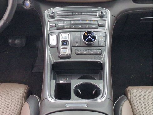 Used 2023 Hyundai Santa Fe Limited image 31