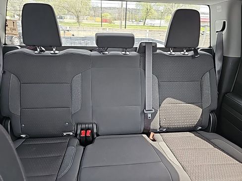 Used 2023 GMC Sierra 1500 SLE image 7