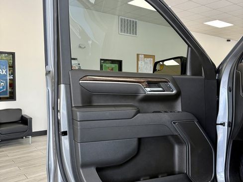 Used 2023 GMC Sierra 1500 Elevation AWD/4WD image 15