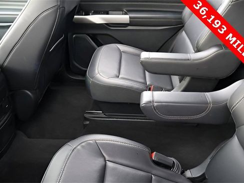 Used 2023 Ford Explorer XLT w/ Equipment Group 202A image 17