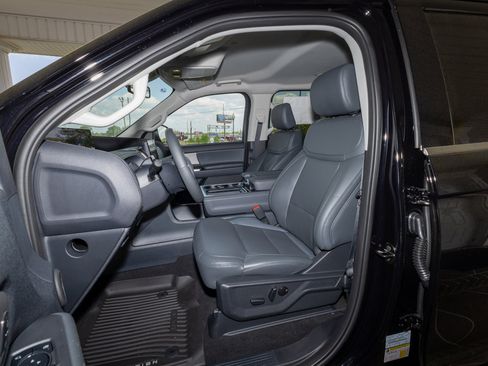 New 2026 Ford Expedition Max Active RWD image 10