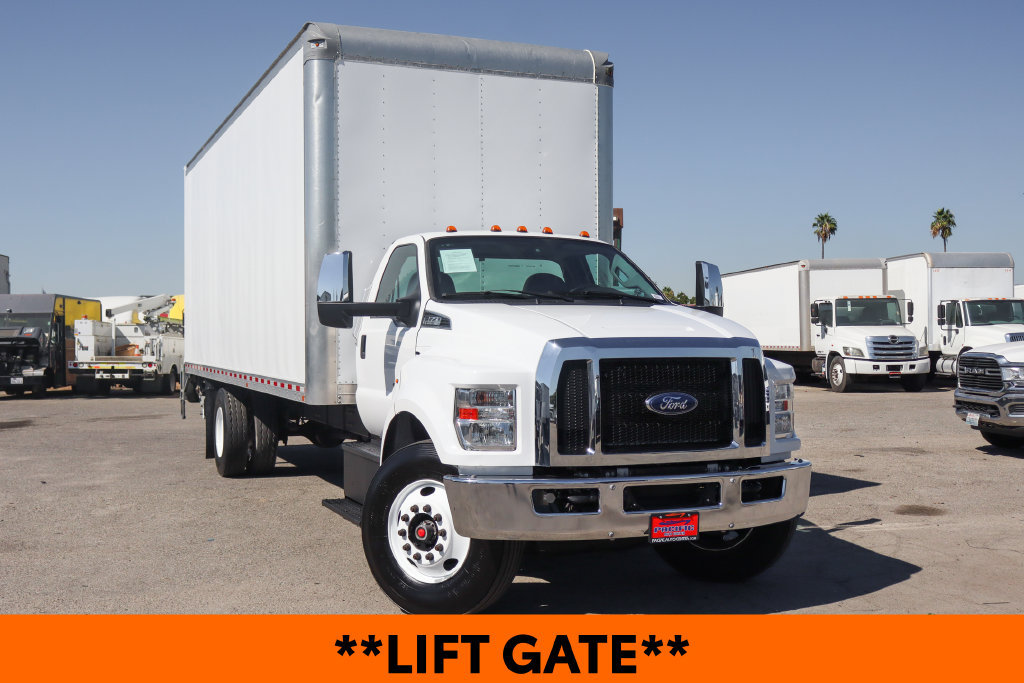Used 2021 Ford F750 2WD Regular Cab Super Duty image 2