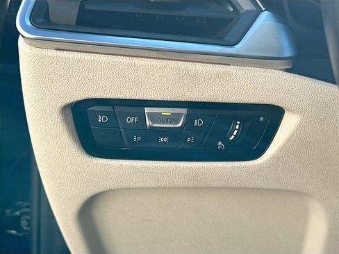 Used 2023 BMW 430i Coupe w/ M Sport Package image 17