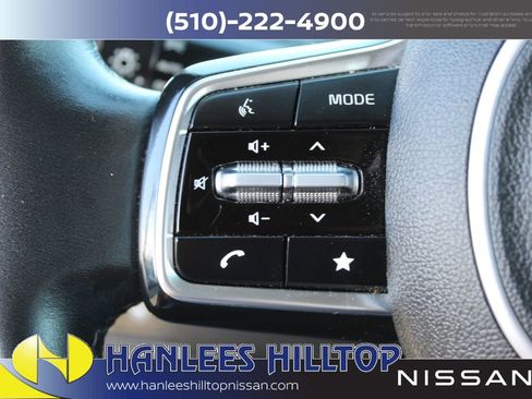 Used 2024 Kia Sorento S image 30