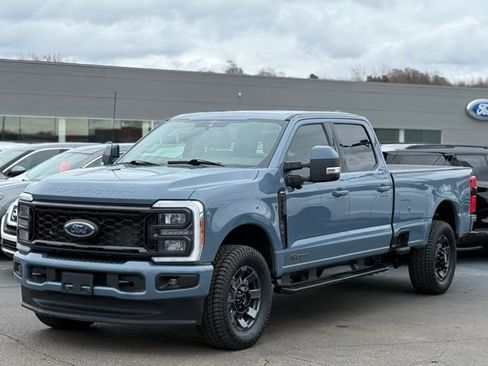 Certified 2023 Ford F250 Lariat w/ Sport Appearance Package image 40