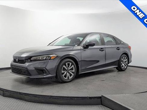 Used 2023 Honda Civic LX image 2