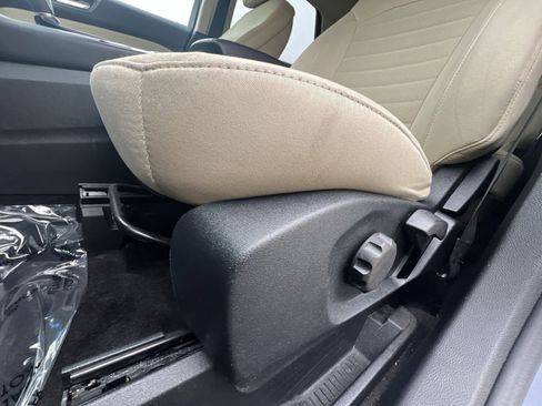 Used 2016 Ford Edge SE image 14