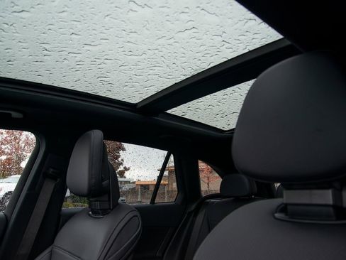 New 2026 Mercedes-Benz GLC 300 4MATIC image 11