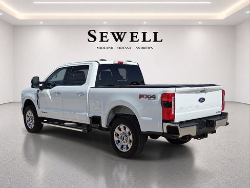 Used 2025 Ford F250 Lariat w/ Chrome Package AWD/4WD image 3