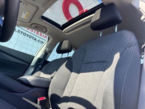 Used 2024 Honda Accord EX image 11