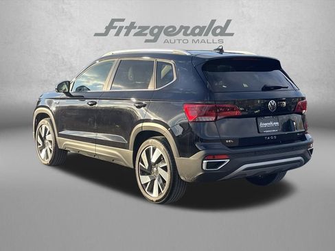 Used 2024 Volkswagen Taos SEL image 8