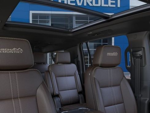 New 2026 Chevrolet Suburban High Country AWD/4WD image 25