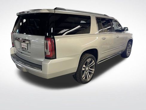 Used 2019 GMC Yukon XL Denali w/ Denali Ultimate Package AWD/4WD image 5