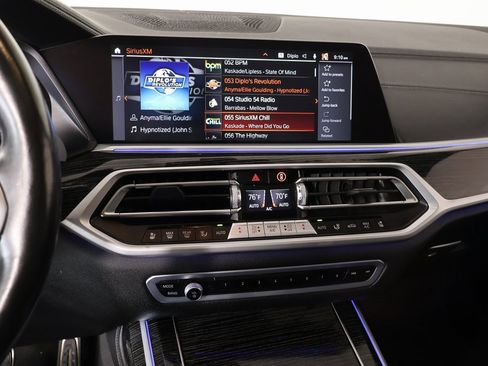 Used 2022 BMW X7 xDrive40i w/ M Sport Package image 6