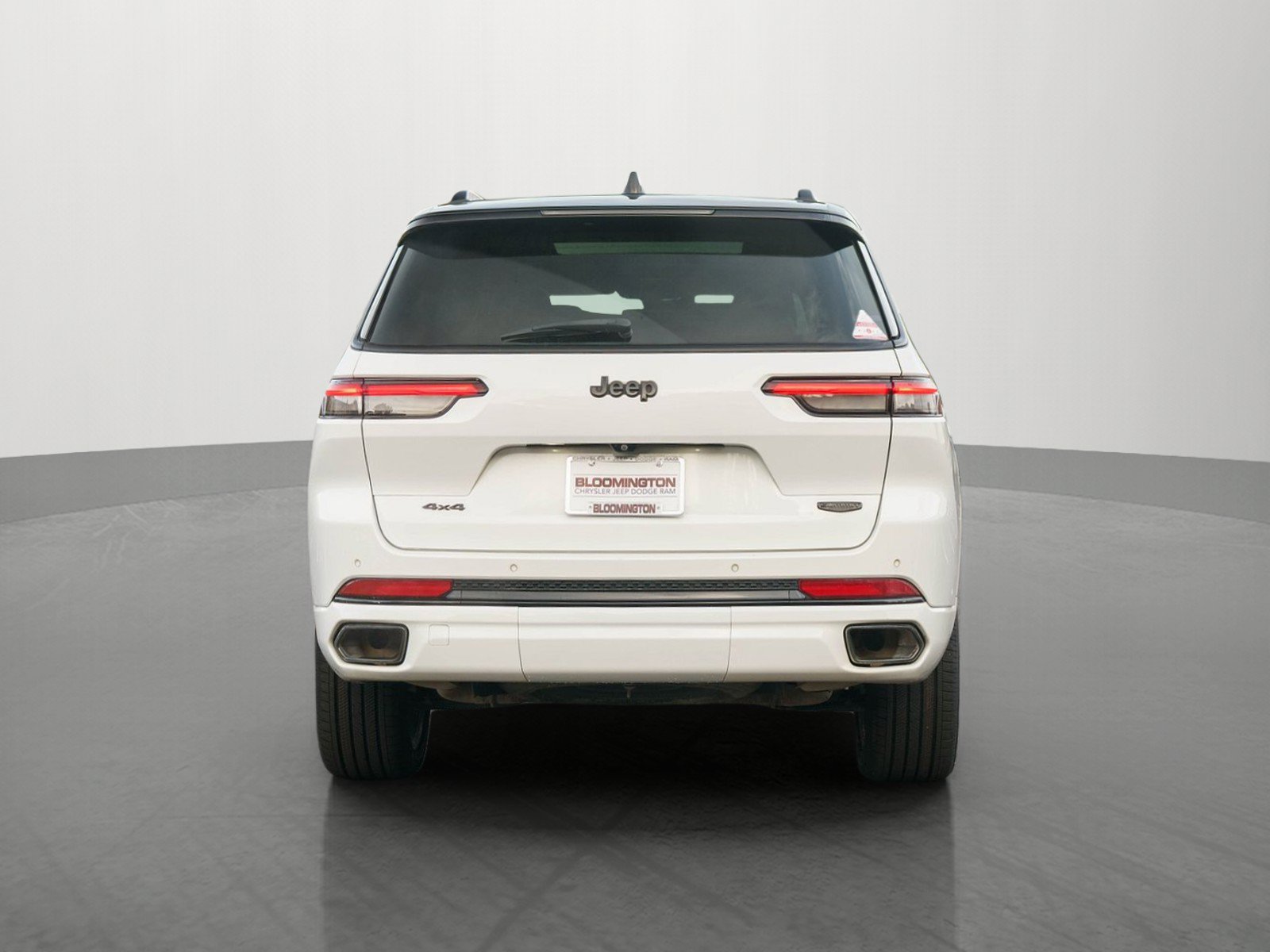 Used 2023 Jeep Grand Cherokee L Summit w/ High Altitude Package AWD/4WD image 6